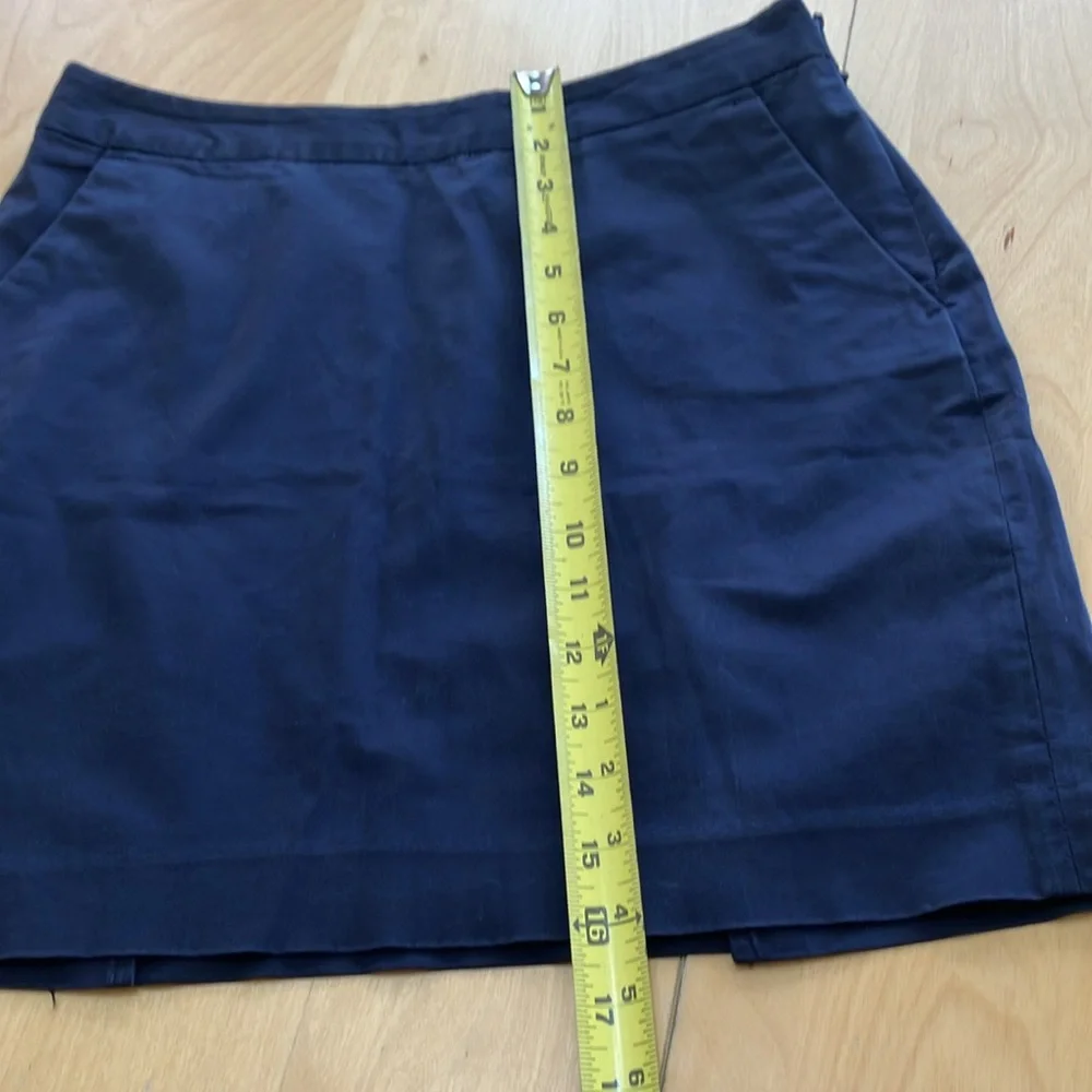 Tommy Hilfiger Skirt Navy Mini Length Pockets‎ women's size 2